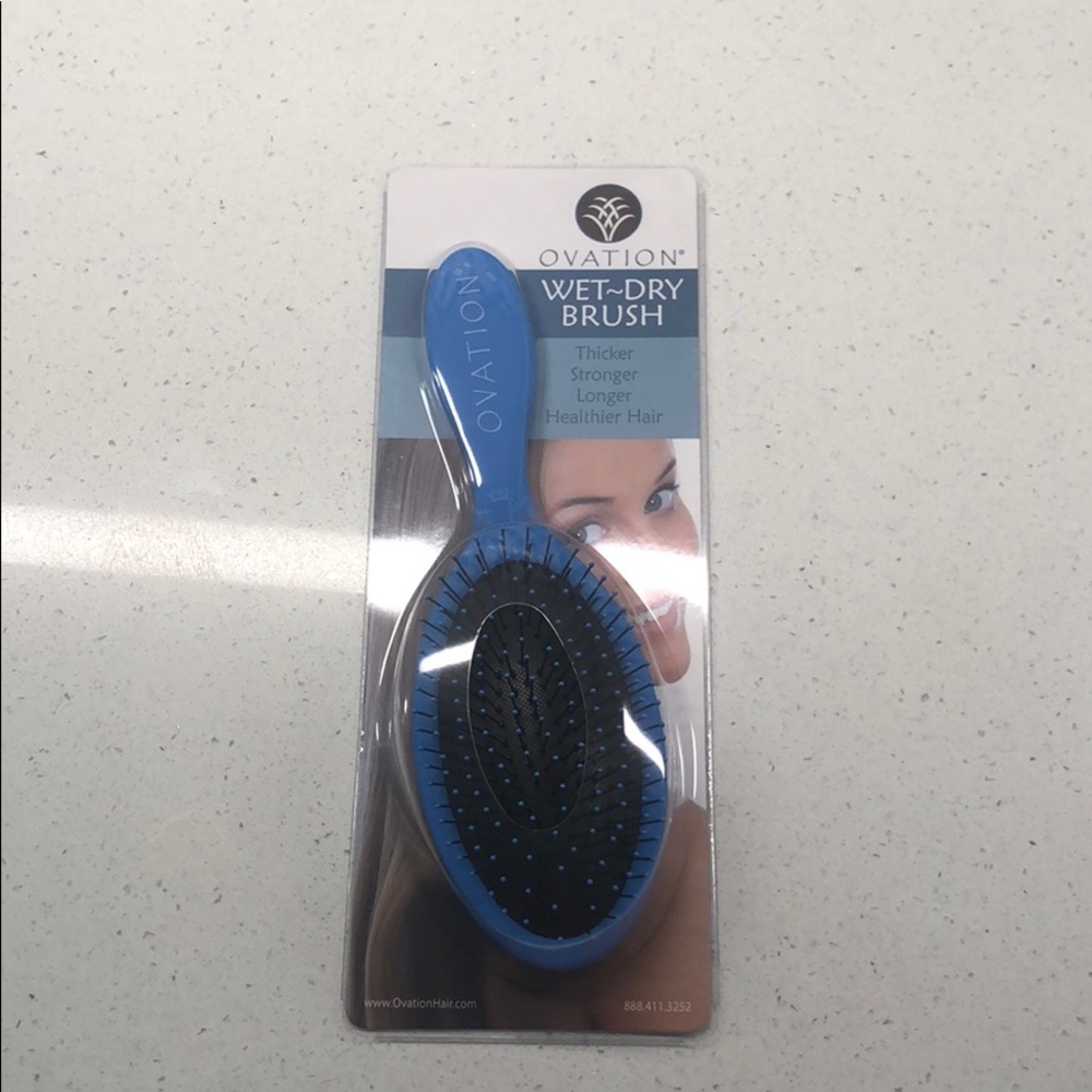 Ovation Wet - dry brush